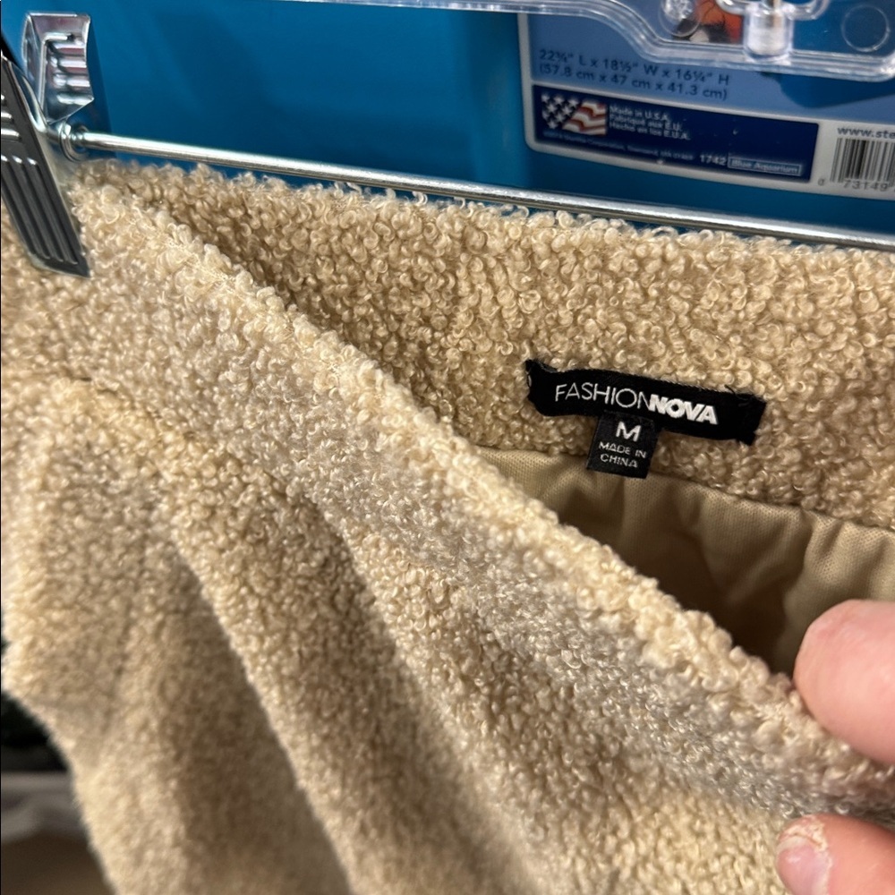 Fashion nova skirt M // 020509 - Picture 2 of 2